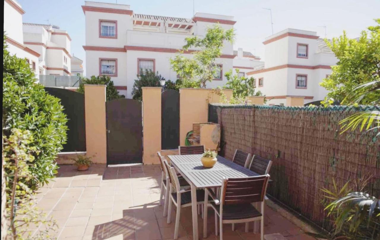 3 La Casa De Marilo Διαμέρισμα Tomares Εξωτερικό φωτογραφία