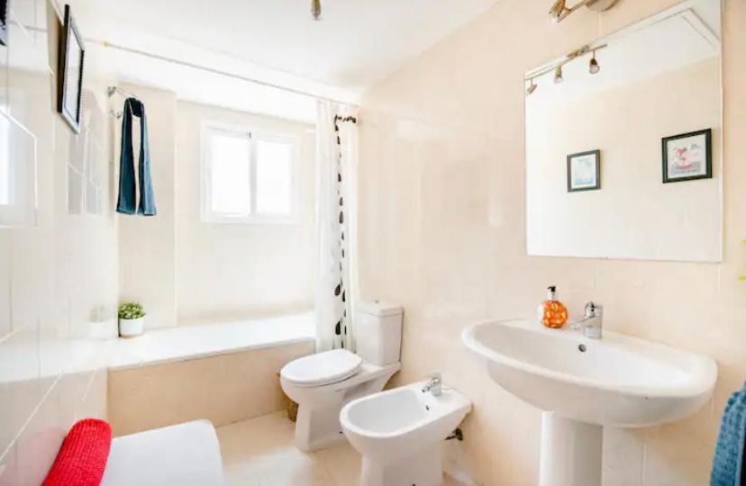 3 La Casa De Marilo Διαμέρισμα Tomares Εξωτερικό φωτογραφία